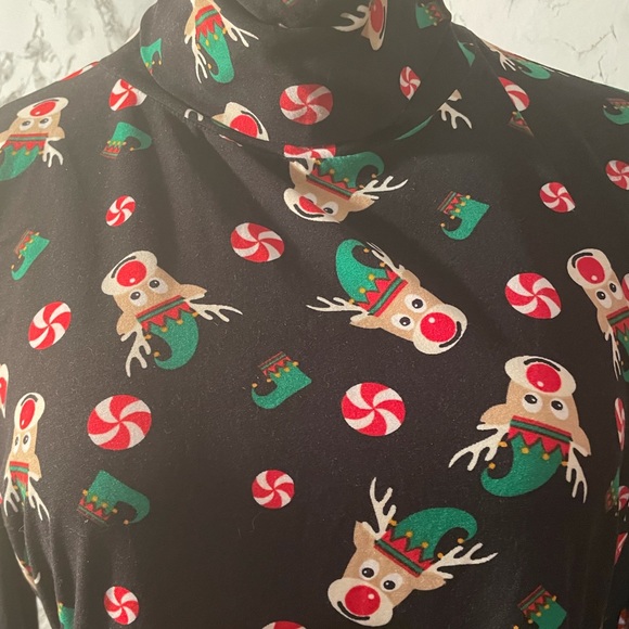 Derek Heart Plus Rudolph & Peppermint Candy Turtle Neck - Picture 3 of 4